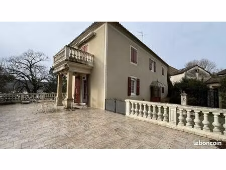 maison 8 pièces 300 m²