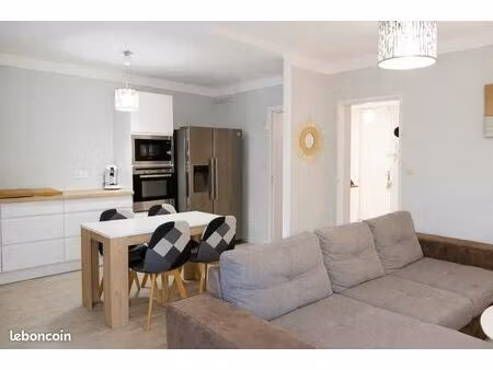 appartement 85 m² avec balcon – à 4 minutes à pied de la mer ?
