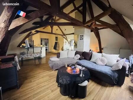 appartement 2 pièces 67 m²