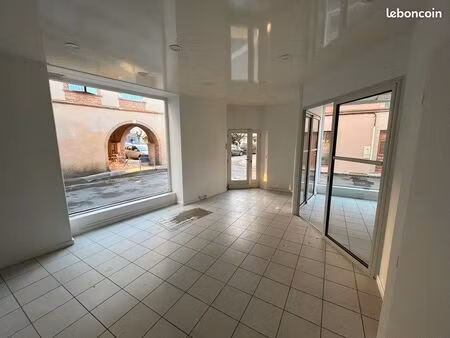 local commercial 33 m²