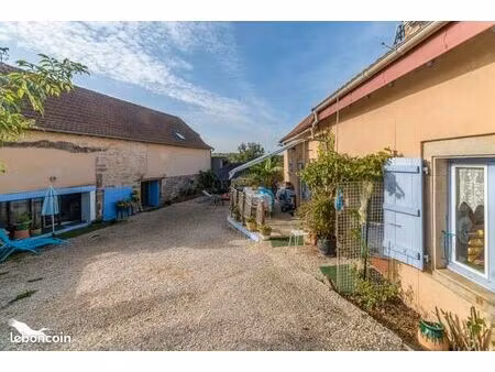 ferme 4 pièces 95 m²