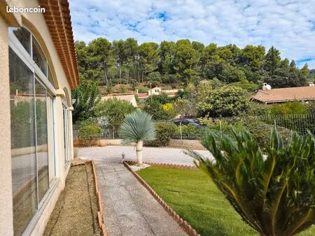 maison familiale de 147m2 sur un terrain de 800m2  piscinable  au calme d'un lotissement p