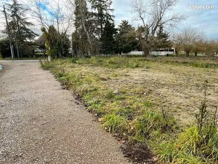 terrain viabilisé proche centre-ville  résidentiel et calme