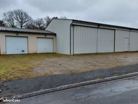 local garage patking entrepot