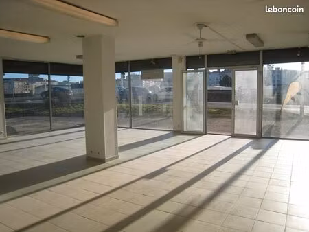 local commercial très lumineux - 113m² + parking – alès
