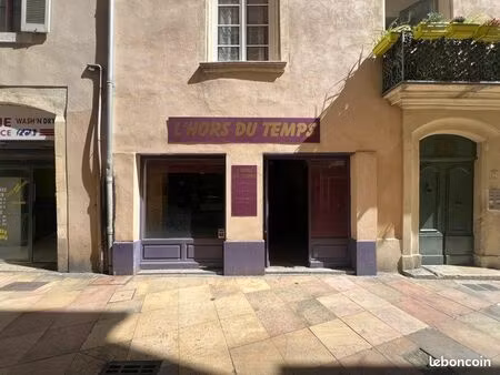 local commercial cœur de ville  écusson