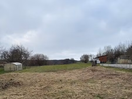 terrain constructible 930 m²