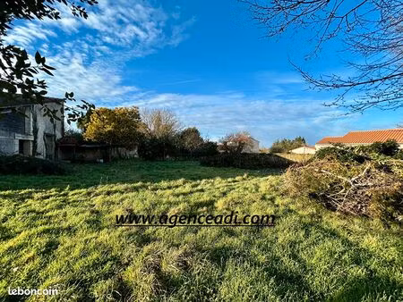 terrain 747 m² la creche
