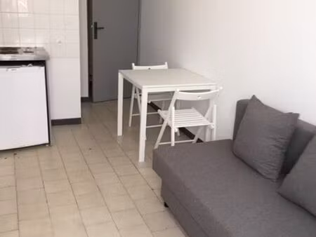 studio à proximité du carré d'art à nîmes