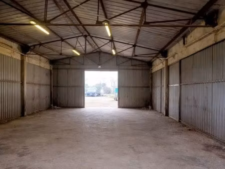 entrepôt 145 m² – ollainville (91) – accès facile – belle hauteur – sans frais d’agence