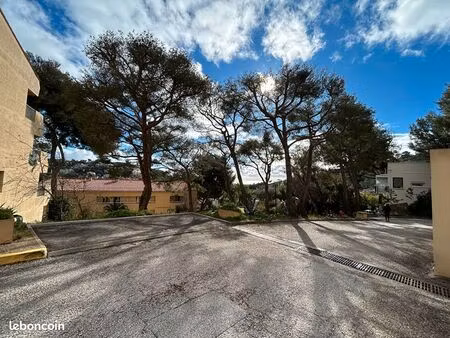 parking/box 13 m² saint mandrier sur mer