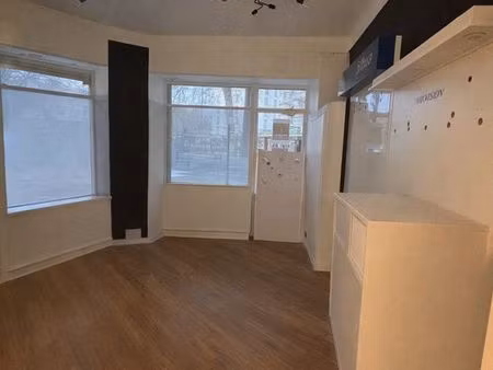 local commercial 25m²– 2 rue senlis  75017 paris