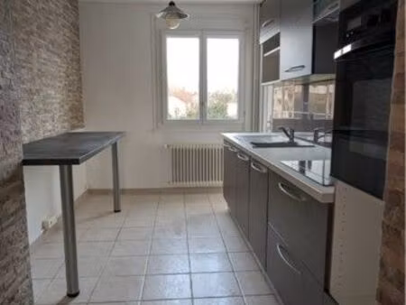 appartement lumineux 65 m² – 2 chambres – balcon – parking privé