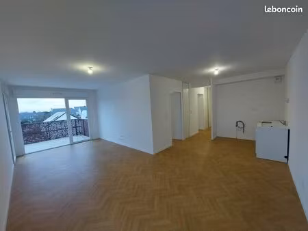 t4 de 78m² avec balcon