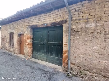 parking/box 2 pièces 42 m²