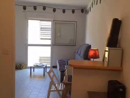 p1bis à proximité du carré d'art et du bd victor hugo