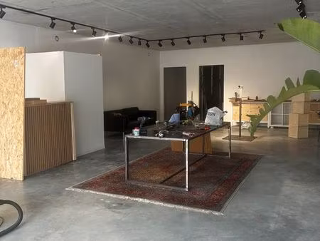 local commercial 100m2