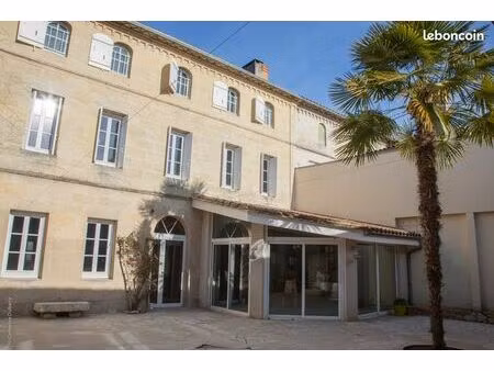 maison 11 pièces 330 m²