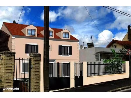 terrain 561 m² l hay les roses