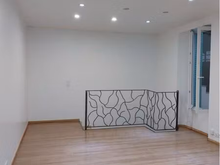 particulier loue appartement de type t2 de 54 m2 sur 2 niveaux