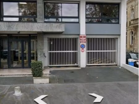 garage box bayonne centre