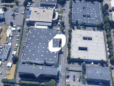 local d'activité 410 m²