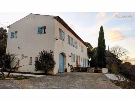 bastide au coeur de la provence verte