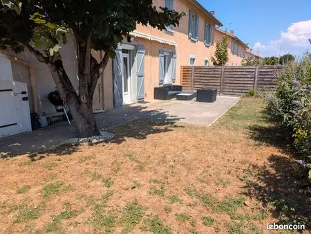 appartement t3 de 75 m² avec deux espaces extérieurs – veauche