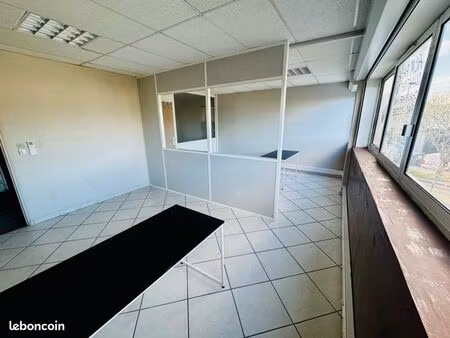 local a usage de bureaux