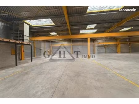 local industriel 1 240 m²