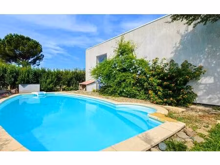 location maison  93.89 m² t-5 à avignon  1 200 €