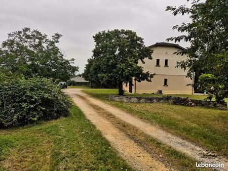 maison 5 chambres sur terrain clos de 5600m2