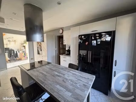 maison 5 pièces 127 m²