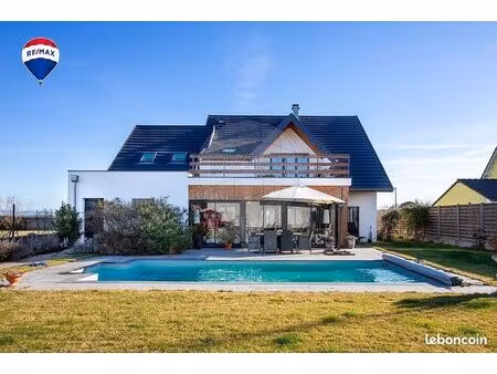 propriété 7 pièces 256 m²