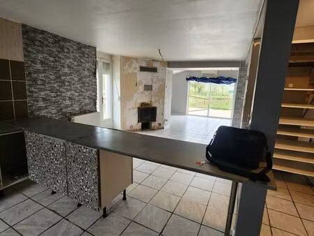 maison individuelle avec terrain de 5 a  à rénover