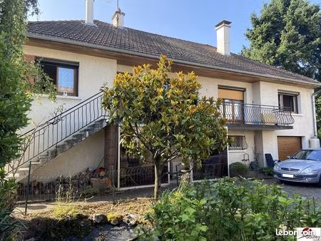 maison 8 pièces 195 m²