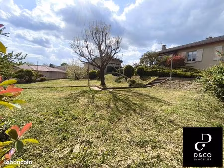propriété 7 pièces 140 m²