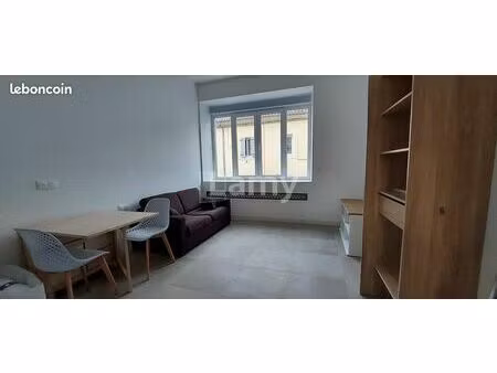 studio 1 pièce 23 m²