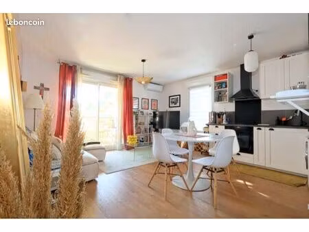 appartement t2 + terrasse