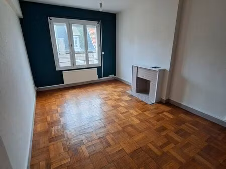 appartement lumineux de 57m² avec parking fermé et sécurisé en plein cœur de dieppe