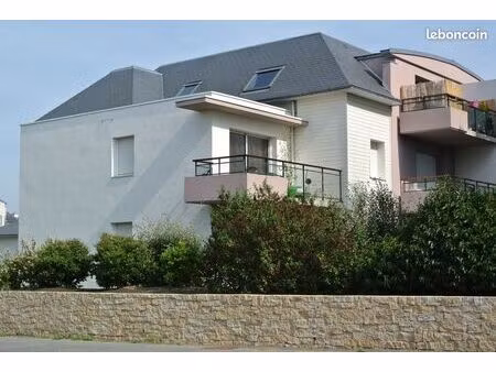 appartement t3 séné bourg avec balcon  garage aménagé et parking