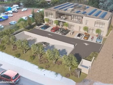 local commercial 448 m² cuers