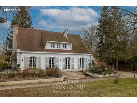 propriété 8 pièces 225 m²