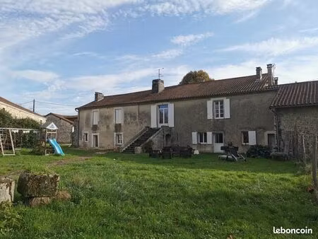 offre de location – maison renovee avec 4 chambres à monsec (dordogne) - 250 m2