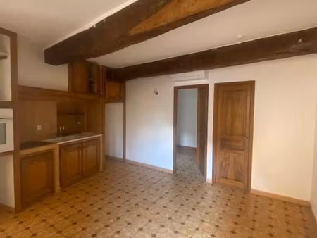 studio 1 pièce 28 m²