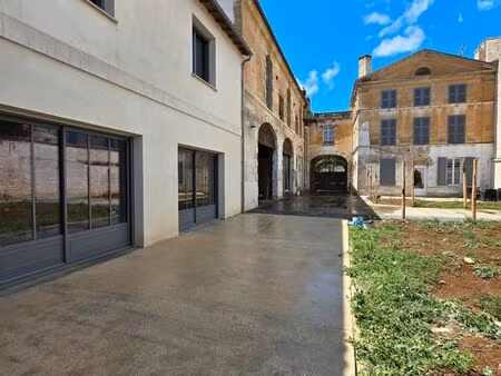 ensemble immobilier rare hyper centre avec stationnements