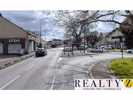 local industriel 874 m²