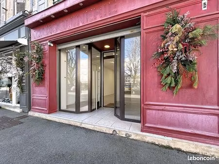 local commercial 76 m²