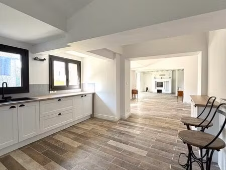 maison 6 pièces 159 m²