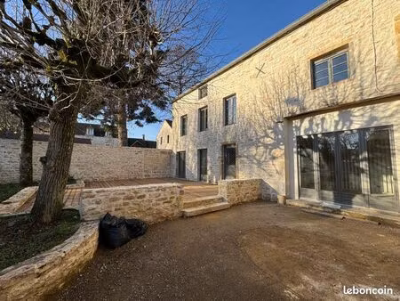 maison en pierre entièrement rénovée sur la côte chalonnaise